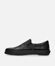 Load image into Gallery viewer, Japanese handcrafted Spingle SP 1044 Black leather shoes with abrasion resistant sole and sleek silhouette