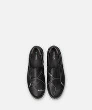 Load image into Gallery viewer, Japanese handcrafted Spingle SP 1044 Black leather shoes with abrasion resistant sole and sleek silhouette