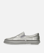 Load image into Gallery viewer, Japanese handcrafted Spingle SP 1044 Silver leather shoes with abrasion resistant sole and sleek silhouette