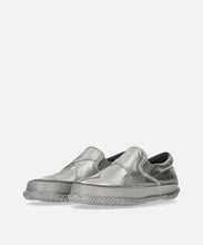 Load image into Gallery viewer, Japanese handcrafted Spingle SP 1044 Silver leather shoes with abrasion resistant sole and sleek silhouette