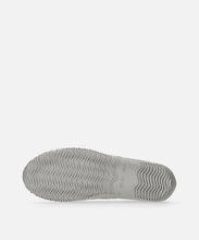 Load image into Gallery viewer, Japanese handcrafted Spingle SP 1044 Silver leather shoes with abrasion resistant sole and sleek silhouette