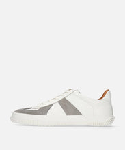Load image into Gallery viewer, Japanese handcrafted Spingle SP 1047 White leather shoes with abrasion resistant sole and sleek silhouette