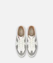 Load image into Gallery viewer, Japanese handcrafted Spingle SP 1047 White leather shoes with abrasion resistant sole and sleek silhouette