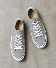 Load image into Gallery viewer, Handmade Japanese SPINGLE SP 1057 Gray sneakers with unique knit texture and durable sole