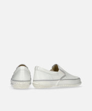 Load image into Gallery viewer, Japanese handcrafted Spingle SP 1059 White leather shoes with abrasion resistant sole and sleek silhouette