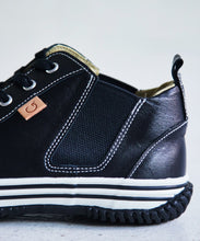 Load image into Gallery viewer, Handmade Japanese SPINGLE SP 442 Black sneakers featuring premium leather and modern design
