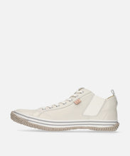 Load image into Gallery viewer, Handmade Japanese SPINGLE SP 442 Ivory sneakers featuring premium leather and modern design