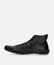 Load image into Gallery viewer, Handmade Japanese SPINGLE SP 443 Black sneakers featuring premium leather and modern design