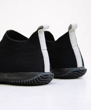Load image into Gallery viewer, Handmade Japanese SPINGLE SP 528 Black Gray sneakers featuring premium leather and unique sole design