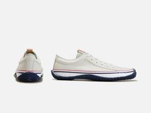 Load image into Gallery viewer, Japanese handcrafted Spingle Move SPM 1020 Ivory kangaroo leather shoes with abrasion resistant sole and sleek silhouette