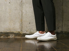 Load image into Gallery viewer, SPINGLE MOVE SPM-166 White - Spingle Move Manila