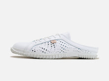 Load image into Gallery viewer, Japanese handcrafted Spingle Move SPM 721 White Blue kangaroo leather shoes with abrasion resistant sole and sleek silhouette
