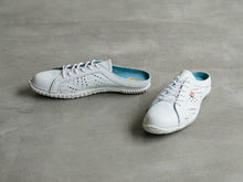 Load image into Gallery viewer, Japanese handcrafted Spingle Move SPM 721 White Blue kangaroo leather shoes with abrasion resistant sole and sleek silhouette
