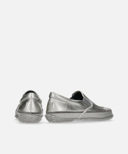 Load image into Gallery viewer, Japanese handcrafted Spingle SP 1044 Silver leather shoes with abrasion resistant sole and sleek silhouette
