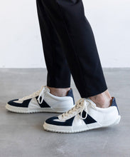Load image into Gallery viewer, Handmade Japanese SPINGLE SP 1047 White Navy sneakers featuring premium leather and modern design
