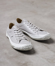 Load image into Gallery viewer, Japanese handcrafted Spingle SP 110 Light Gray kangaroo leather shoes with abrasion resistant sole and sleek silhouette
