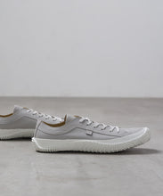 Load image into Gallery viewer, Japanese handcrafted Spingle SP 110 Light Gray kangaroo leather shoes with abrasion resistant sole and sleek silhouette 
