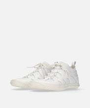 Load image into Gallery viewer, Handmade Japanese SPINGLE SP 1503 White sneakers with unique knit texture and durable sole
