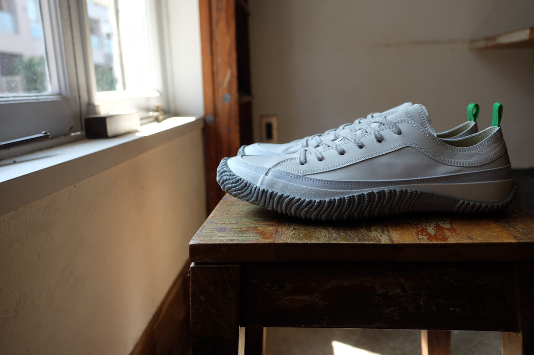 Handmade Japanese SPINGLE SP 241 Ink Ivory sneakers featuring premium leather and modern design