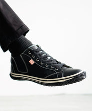 Load image into Gallery viewer, Handmade Japanese SPINGLE SP 442 Black sneakers featuring premium leather and modern design
