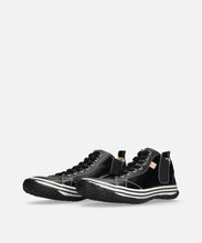 Load image into Gallery viewer, Handmade Japanese SPINGLE SP 442 Black sneakers featuring premium leather and modern design

