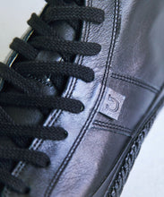 Load image into Gallery viewer, Handmade Japanese SPINGLE SP 443 Black sneakers featuring premium leather and modern design
