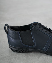 Load image into Gallery viewer, Handmade Japanese SPINGLE SP 6155 Navy sneakers featuring premium leather and modern design
