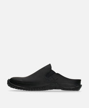 Load image into Gallery viewer, Handmade Japanese SPINGLE SP 725 Black sneakers featuring premium leather and modern design
