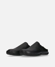 Load image into Gallery viewer, Handmade Japanese SPINGLE SP 725 Black sneakers featuring premium leather and modern design
