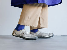 Load image into Gallery viewer, Japanese handcrafted Spingle Move SPM 1002 Gray kangaroo leather shoes with abrasion resistant sole and sleek silhouette
