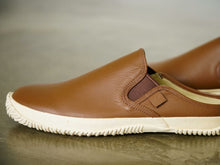 Load image into Gallery viewer, SPINGLE MOVE SPM-725 Brown/Beige - Spingle Move Manila

