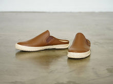 Load image into Gallery viewer, SPINGLE MOVE SPM-725 Brown/Beige - Spingle Move Manila

