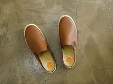Load image into Gallery viewer, SPINGLE MOVE SPM-725 Brown/Beige - Spingle Move Manila
